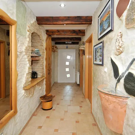 Family Friendly House With A Swimming Pool Plano, - 23902 Tatil Evi *