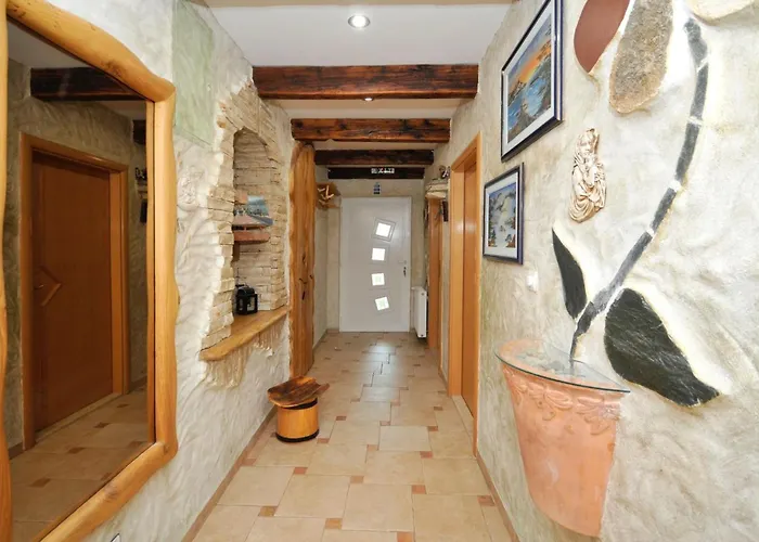 Family Friendly House With A Swimming Pool Plano, - 23902 Vakantiehuis *