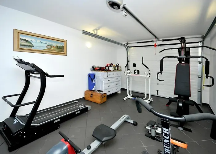Vakantiehuis Family Friendly House With A Swimming Pool Plano, - 23902 *