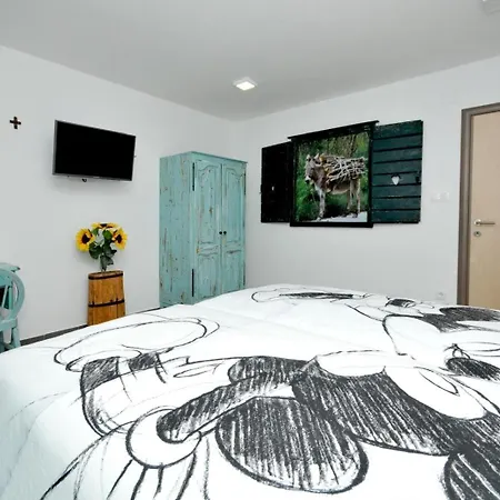 Tatil Evi Family Friendly House With A Swimming Pool Plano, - 23902