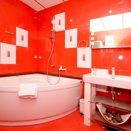 Family Friendly House With A Swimming Pool Plano, - 23902