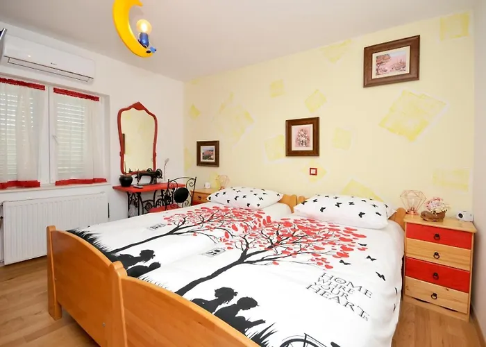 Hébergement de vacances Family Friendly House With A Swimming Pool Plano, - 23902 Trogir