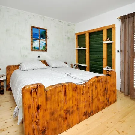 Будинок відпочинку Family Friendly House With A Swimming Pool Plano, - 23902