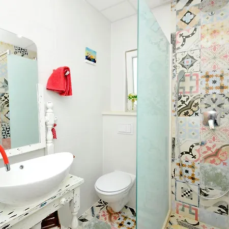 Family Friendly House With A Swimming Pool Plano, - 23902 Будинок відпочинку