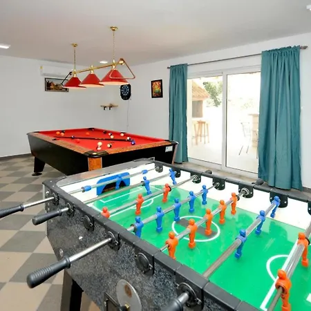 Будинок відпочинку Family Friendly House With A Swimming Pool Plano, - 23902 *