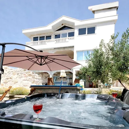 Family Friendly House With A Swimming Pool Plano, - 23902 Трогір